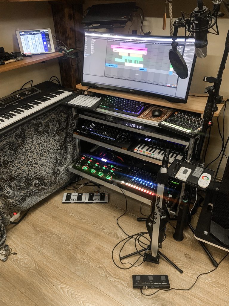 Elektrónikus hangszersarok